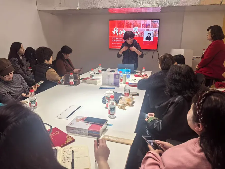 【鹊桥新闻】新年喜报!两天热销152本,什么书这么吸引人?