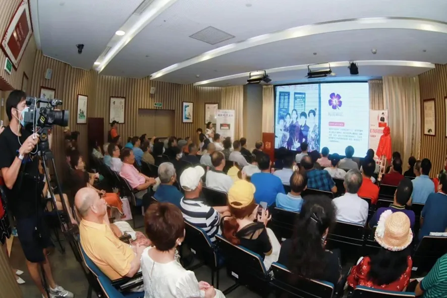 【鹊桥新闻】新年喜报!两天热销152本,什么书这么吸引人?