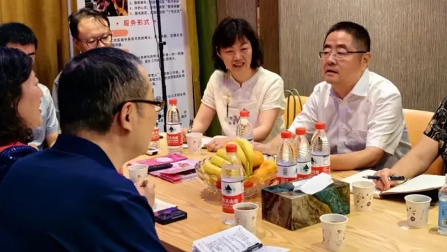 【鹊桥新闻】新年喜报!两天热销152本,什么书这么吸引人?